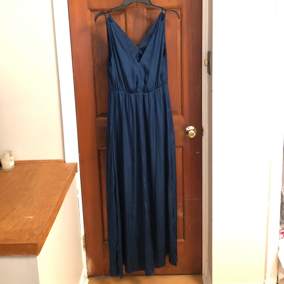 Blue dress - Picture 1 of 4